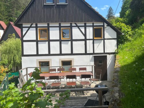 Tal - Terrasse mit Grill