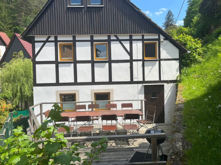 Tal - Terrasse mit Grill