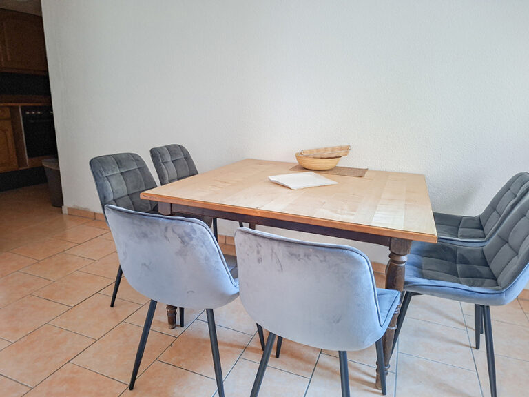 Felsen - Esszimmer mit 6 Plätzen