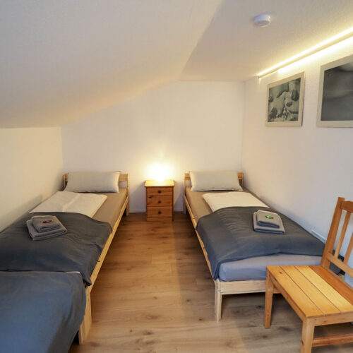 Felsen - 3 Bett-Zimmer im Obergeschoss