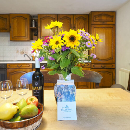 Tal - Wohnküche mit Esstisch