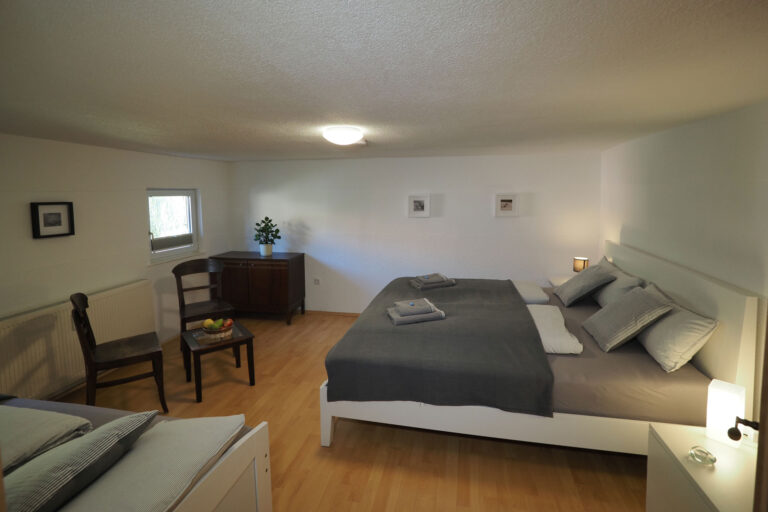 Tal - Schlafzimmer für 3 Personen (1. Etage)