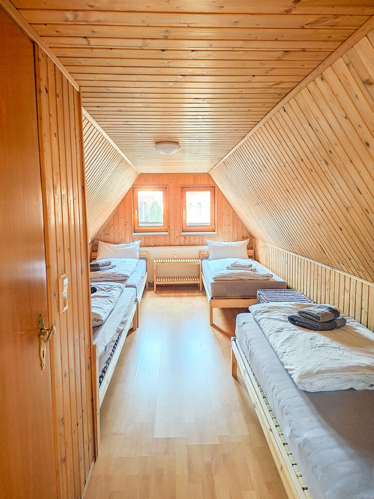 Tal - 4-Bett-Zimmer (2. Etage DG)