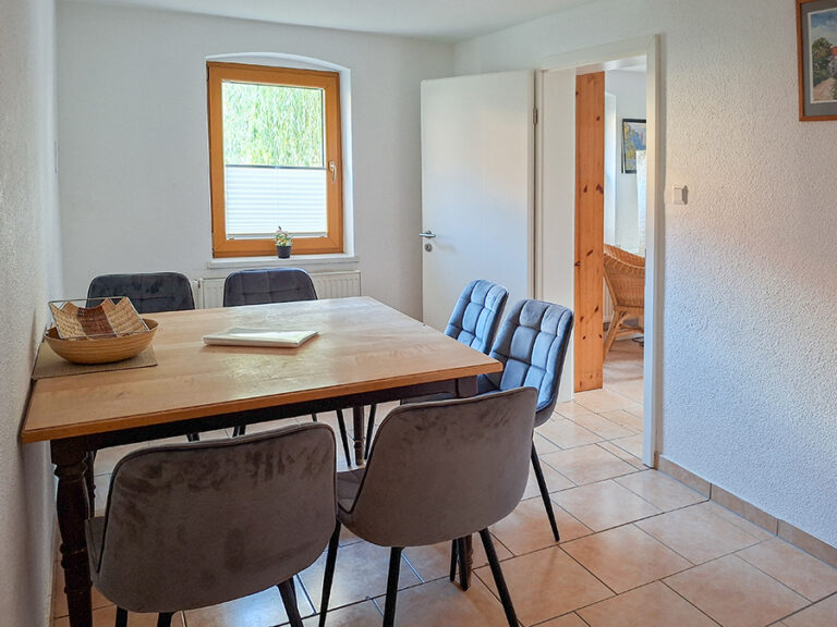 Felsen - Esszimmer mit 6 Plätzen