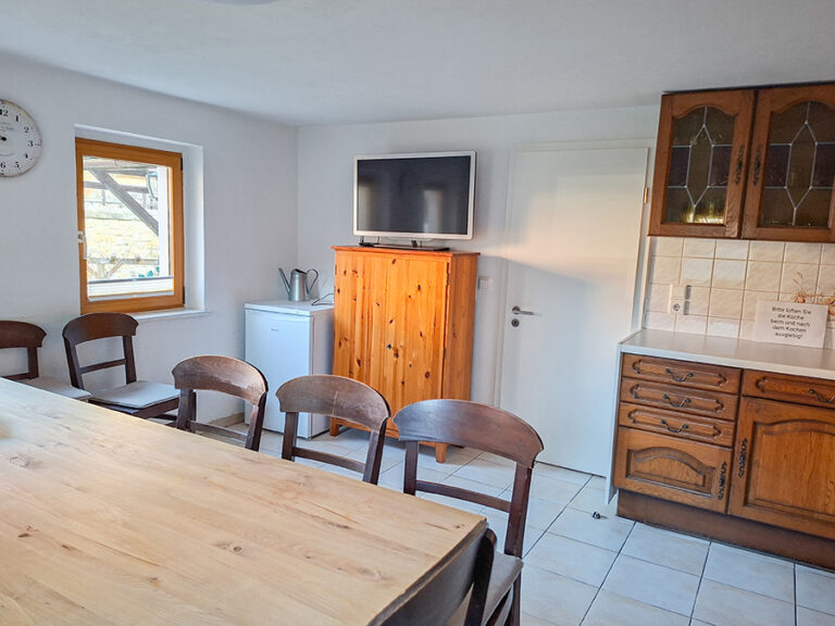 Tal - Wohnküche mit Esstisch